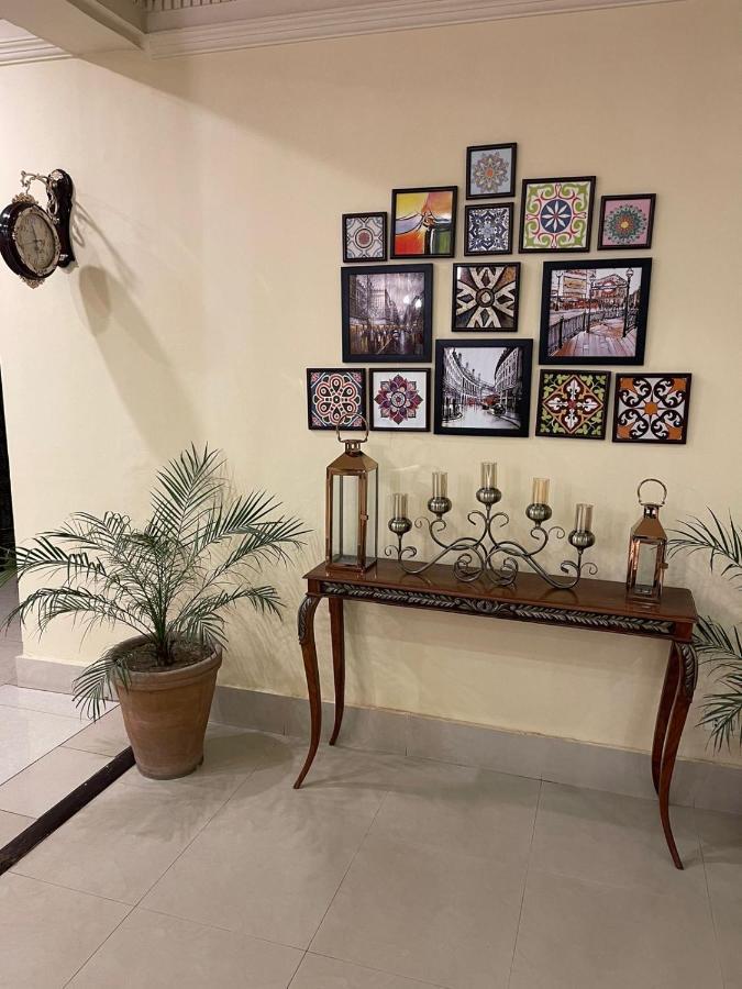 Shelton'S Rezidor House Hotel Peshawar Bagian luar foto